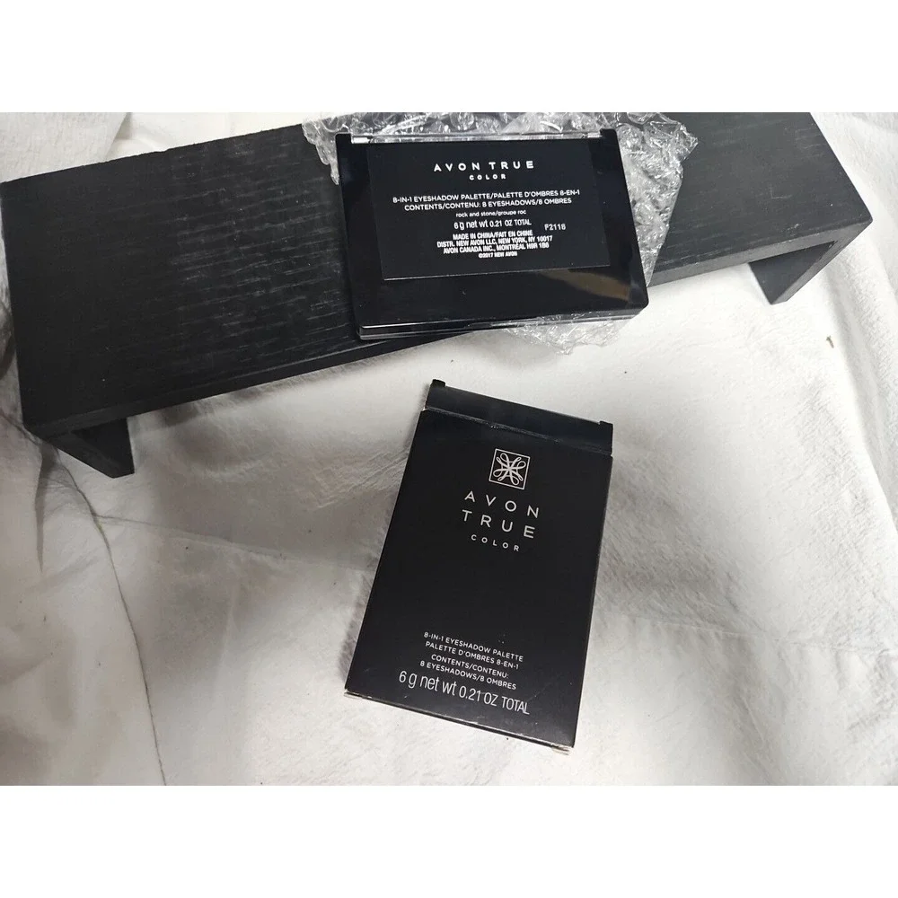 Avon True Color 8 in 1 Eyeshadow‎ Palette in Rock & Stone